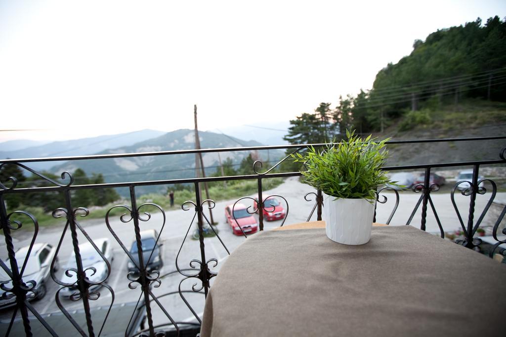 Χenonas Ziakos Hotel Amárantos Екстериор снимка