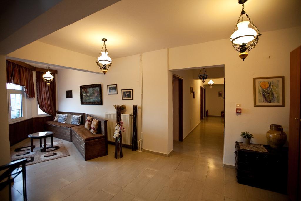 Χenonas Ziakos Hotel Amárantos Екстериор снимка