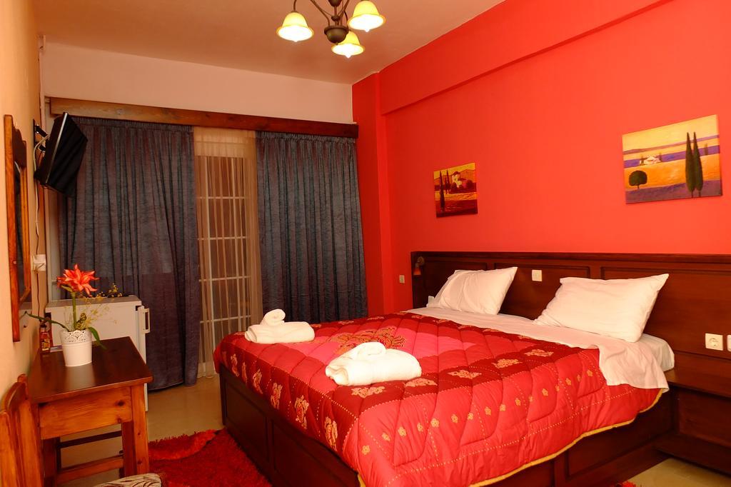 Χenonas Ziakos Hotel Amárantos Екстериор снимка